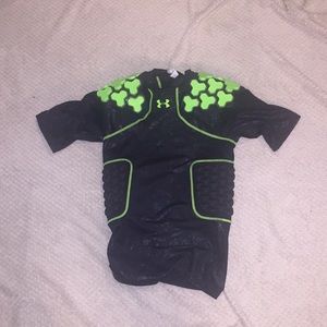 Under armor 4 pad football shirt